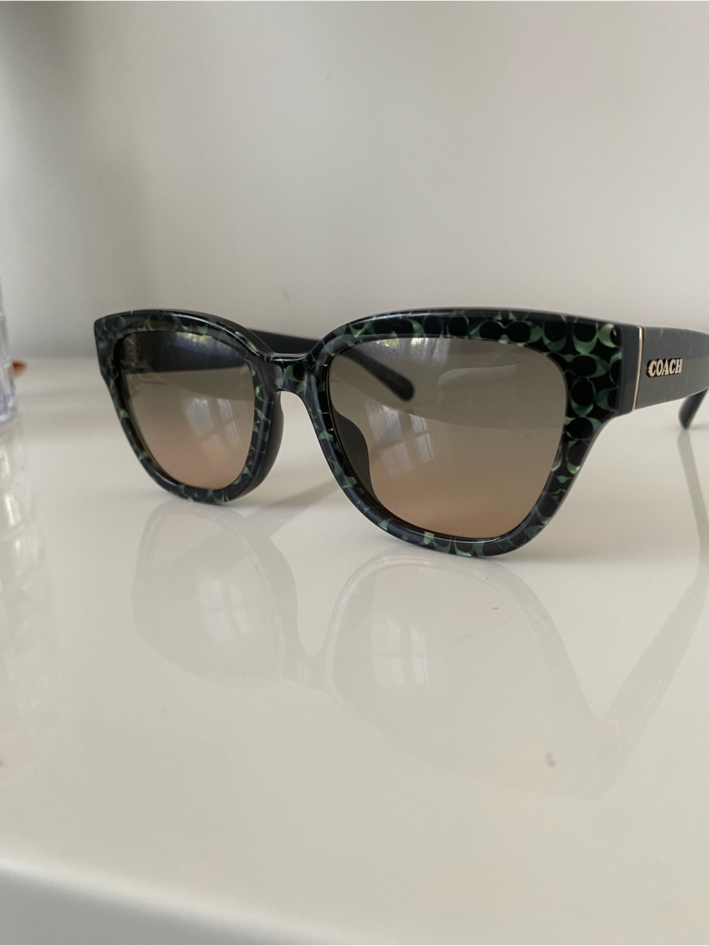 Coach Green Patterned Cat-Eye Sunglasses With Brown Gradient Lenses